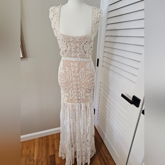 Chasing Unicorns Somebody to Love crochet and lace gown - Picture 12 of 15